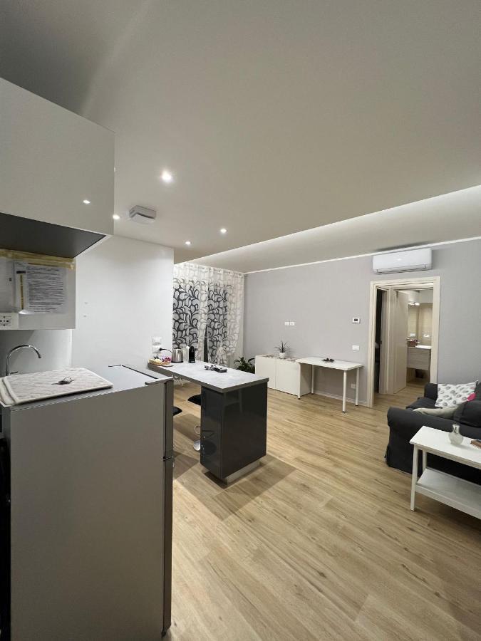Appartamento Con Due Camere Da Letto E Free Park Vérone Extérieur photo